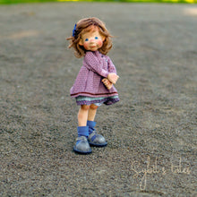 Load image into Gallery viewer, Laura, half a princess